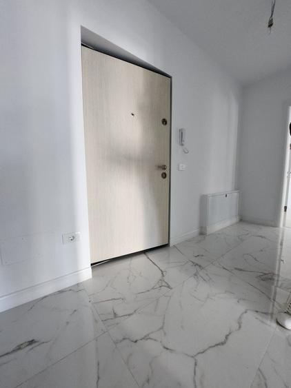 Apartament cu 3 camere decomandat în Theodor Pallady