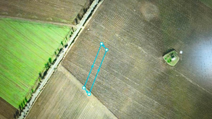 Teren agricol extravilan de 6800 mp, în Central