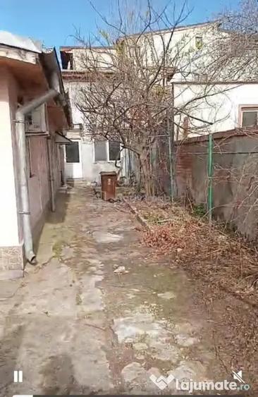 Teren de 216 mp, în Domenii