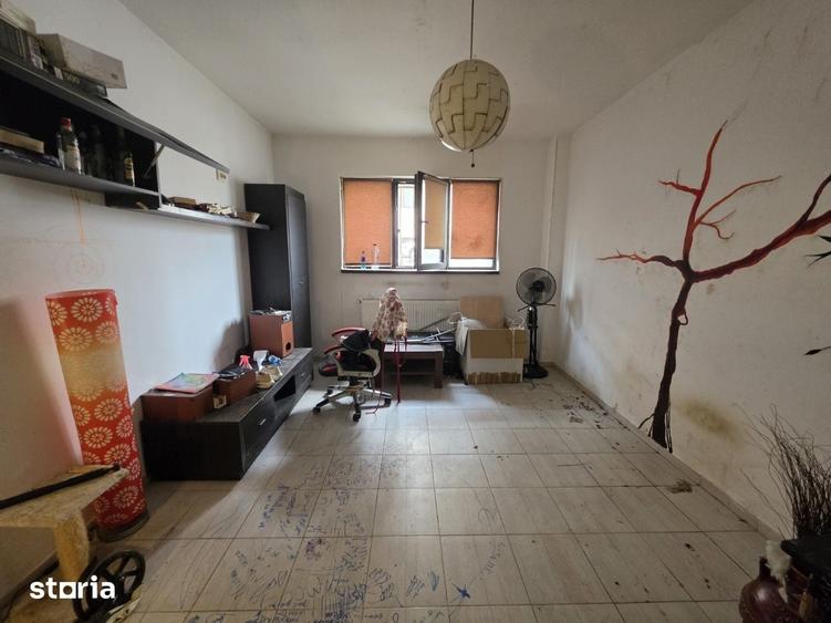Apartament cu 2 camere decomandat în Ozana