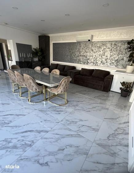 Casă cu 4 camere cu Teren 560 Mp în Malu Mare