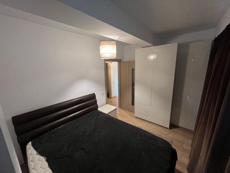 Apartament cu 3 camere decomandat în Nicolina