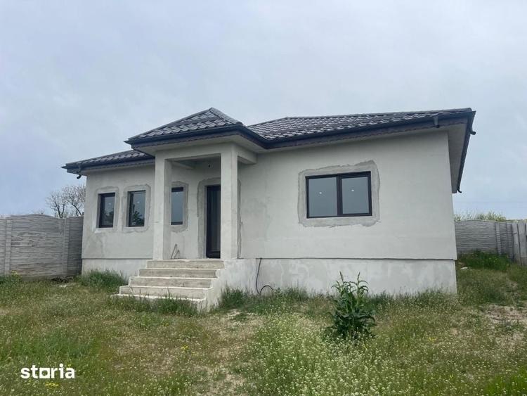 Casă cu 3 camere cu Teren 450 Mp în Malu Mare