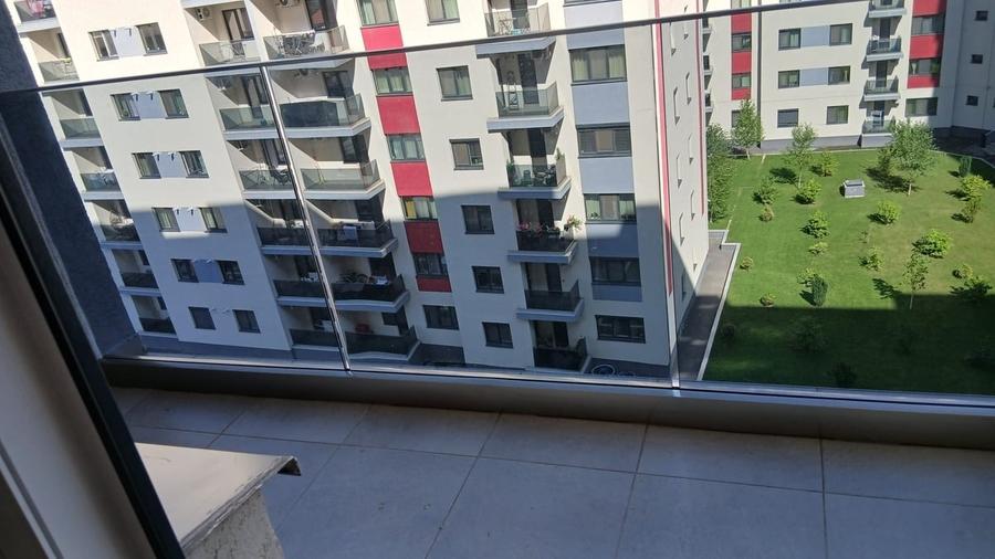 Garsonieră decomandată în Regie