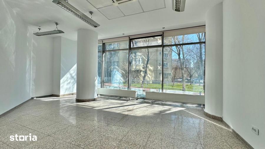 Spațiu comercial, de 35 mp, în Vitan