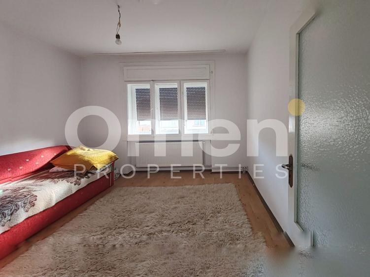 Duplex cu 5 camere cu Canalizare în Săsar