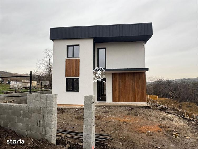 Casă cu 4 camere în Vânători