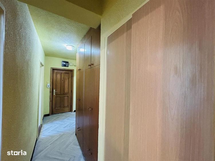 Garsonieră decomandată în Vasile Aaron
