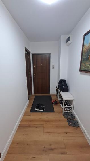 Apartament cu 2 camere semidecomandat în Rahova