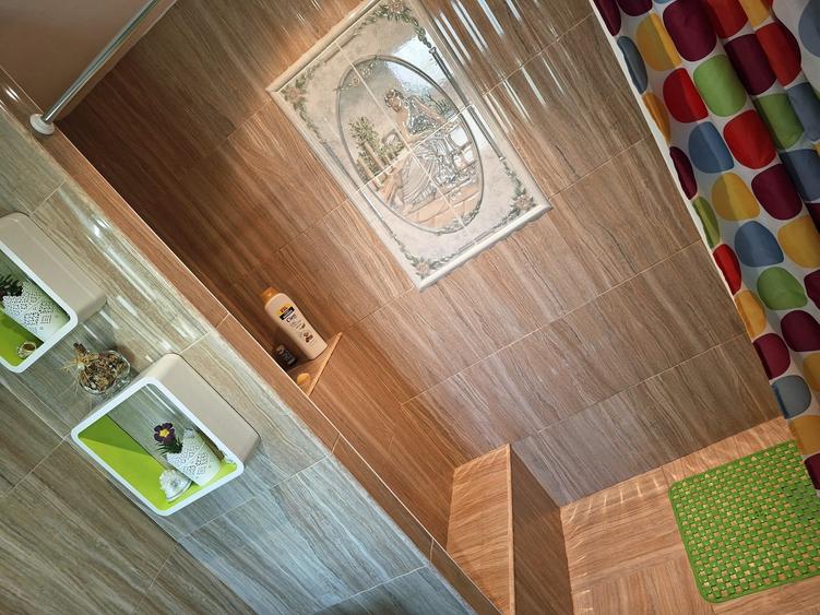 Casă individuală cu 4 camere cu Teren 1000 Mp în Bascov