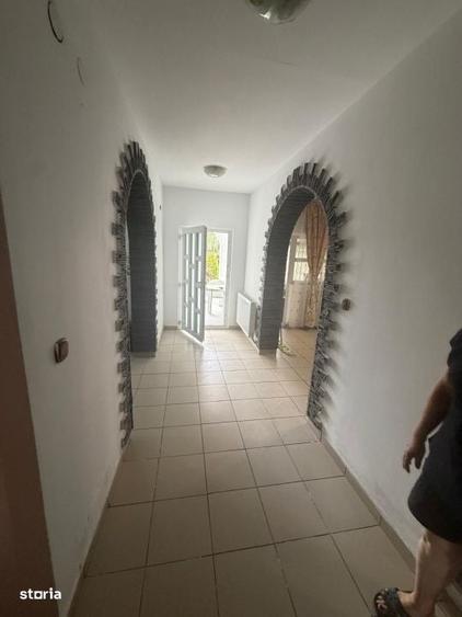 Casă cu 3 camere în Stoicești