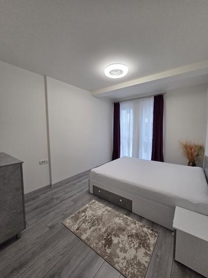 Apartament cu 3 camere decomandat în Aradului