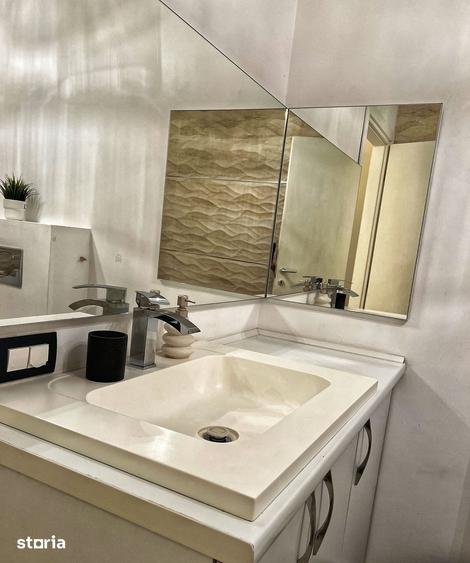 Apartament cu 3 camere în Dămăroaia