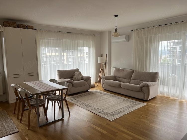 Apartament cu 3 camere decomandat în Bună Ziua