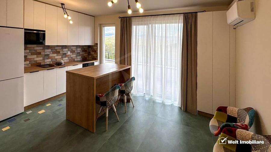 Apartament cu 3 camere semidecomandat, mobilat în Între Lacuri