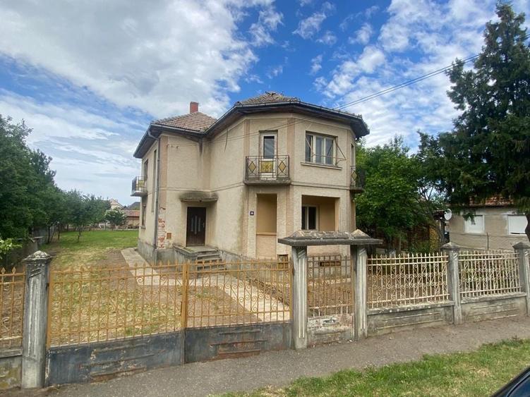 Casă cu 4 camere în Odoreu