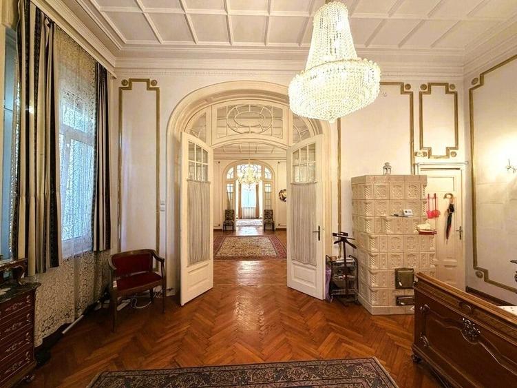 Casă cu 18 camere cu Garaj în Kiseleff