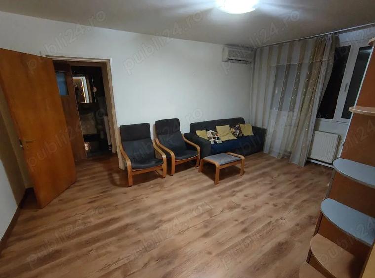Apartament cu 3 camere nedecomandat în Titan