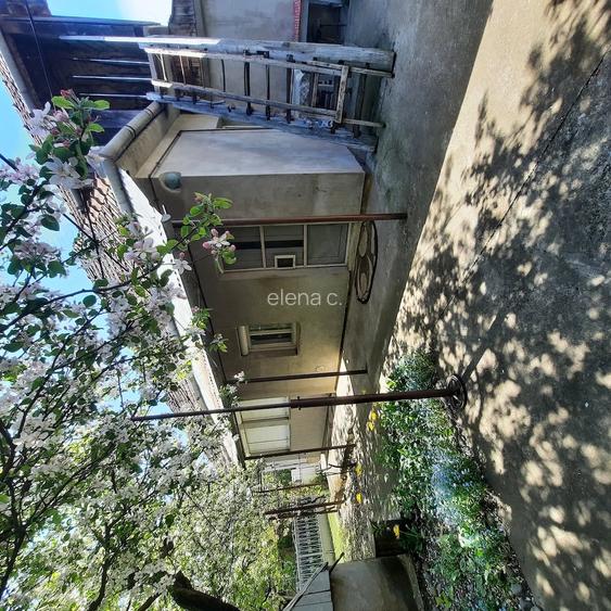 Casă cu 3 camere cu Teren 1350 Mp în Sărmașu