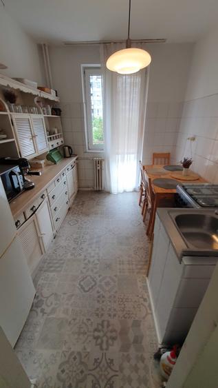 Apartament cu 3 camere decomandat în Decebal