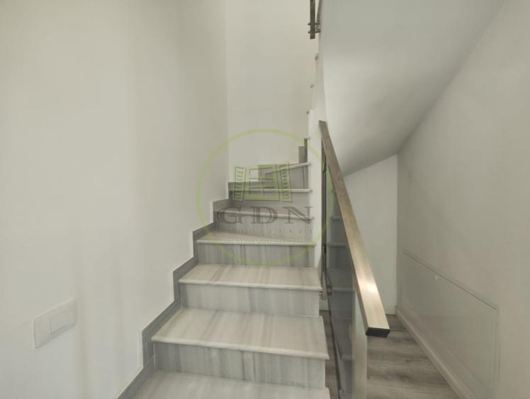 Casă individuală cu 5 camere cu Canalizare în Bariera Vâlcii