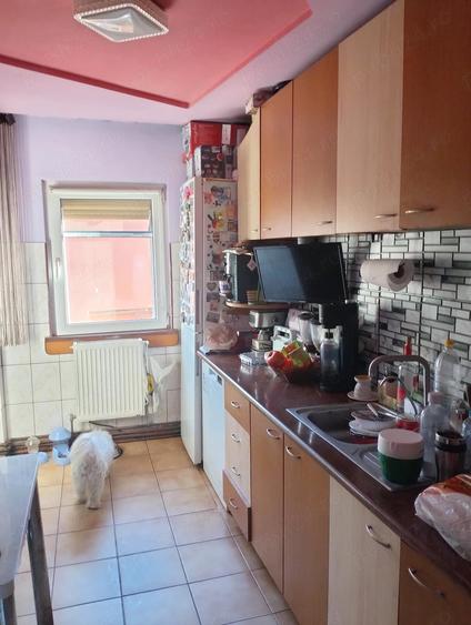 Apartament cu 3 camere decomandat în Feldioara