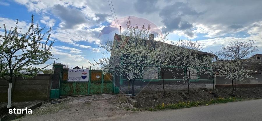 Casă cu 3 camere cu Teren 936 Mp în Socodor