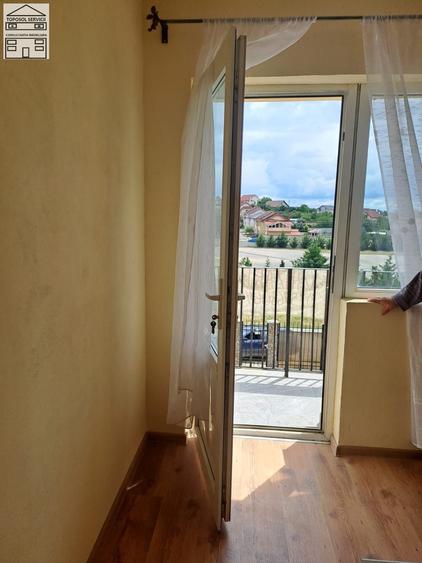Casă individuală cu 5 camere cu Canalizare în Oncea