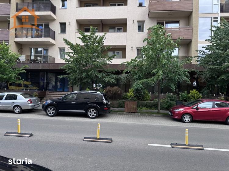 Spațiu comercial, de 98 mp, în Tractorul
