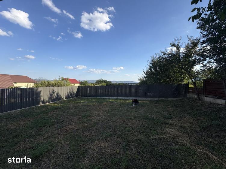 Casă cu 4 camere cu Teren 465 Mp în Miroslava