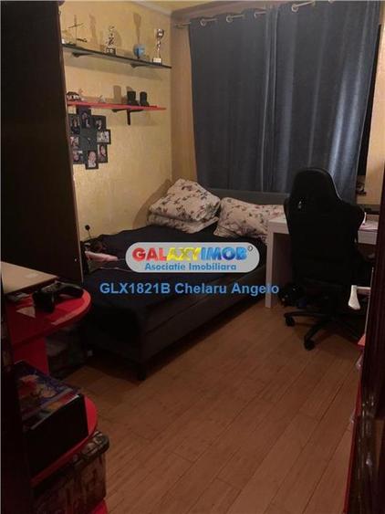 Apartament cu 5 camere decomandat, mobilat în Central