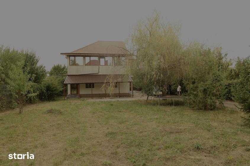 Casă cu 6 camere cu Teren 1141 Mp în Valea Călugărească