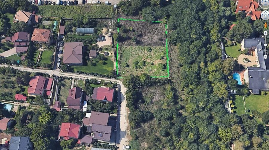 Teren Construcții intravilan de 523 mp, în Est