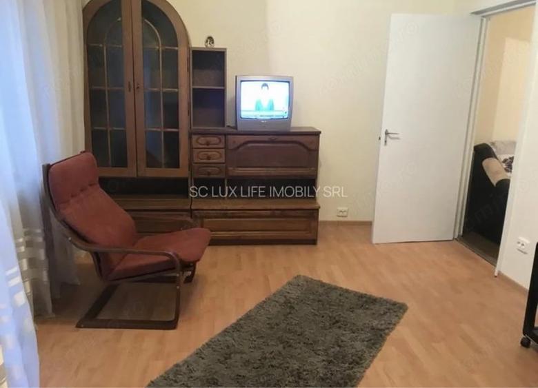Garsonieră decomandată în Soarelui
