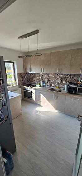 Duplex cu 4 camere cu Canalizare în Giroc