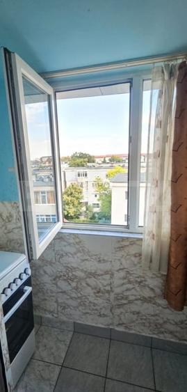 Apartament cu 2 camere decomandat, mobilat în
