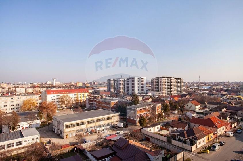Apartament cu 3 camere decomandat, mobilat în Aurel Vlaicu