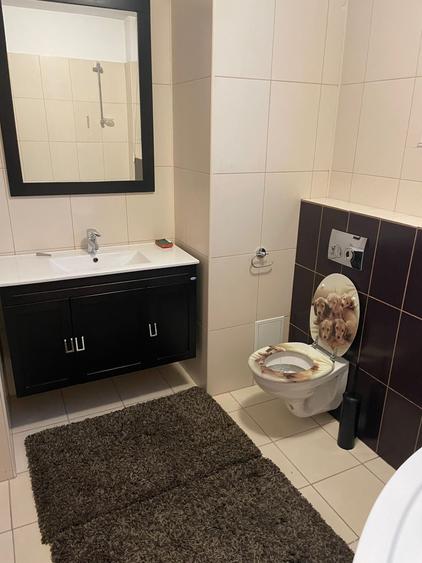 Apartament cu 4 camere semidecomandat în Ultracentral