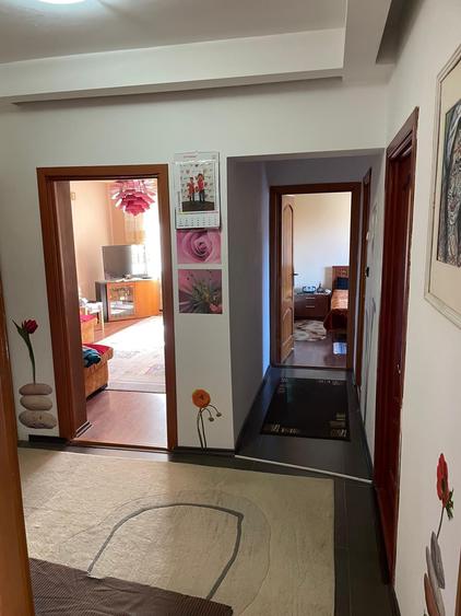 Apartament cu 3 camere, mobilat în Predeal
