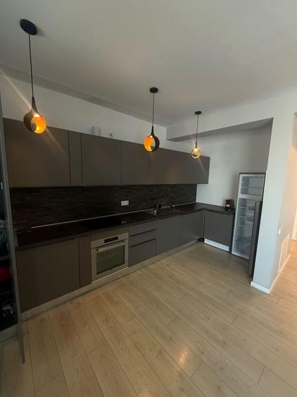 Apartament cu 3 camere decomandat, mobilat în Pipera
