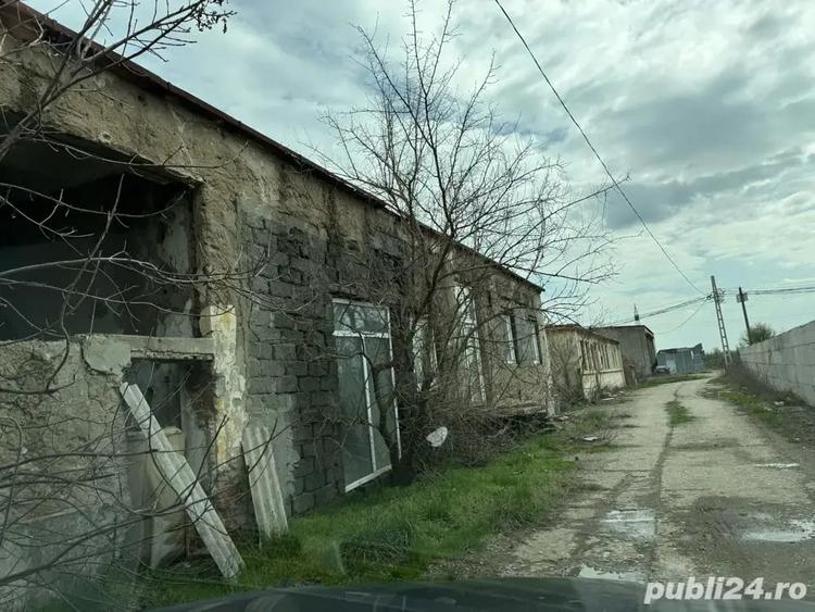 Teren de 45666 mp, în Central