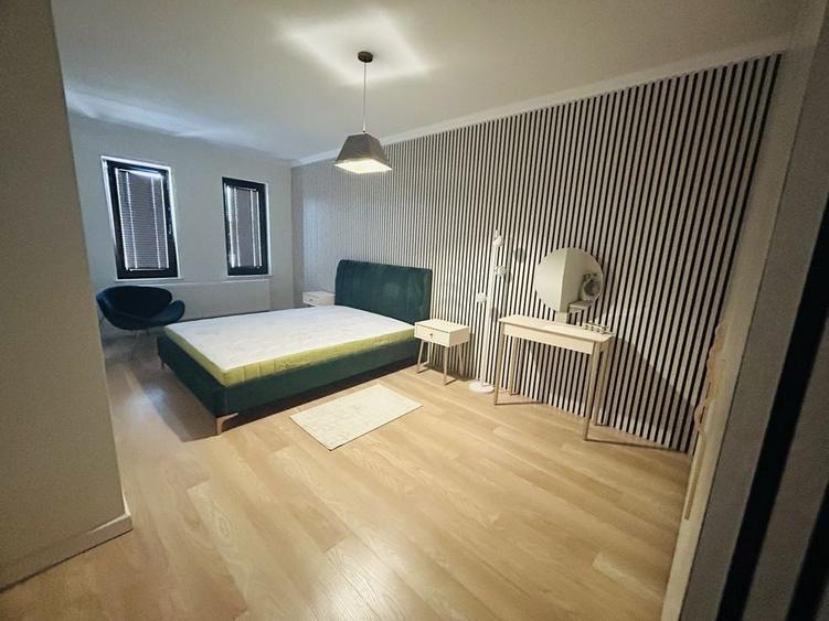 Casă cu 4 camere cu Teren 300 Mp în Bistrița