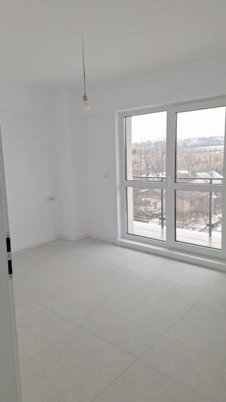 Apartament cu 3 camere decomandat în Galata