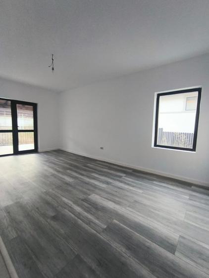 Casă individuală cu 5 camere cu Canalizare în Valea Lupului