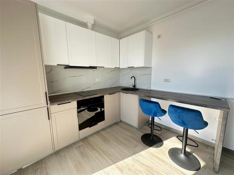 Apartament cu 2 camere semidecomandat, mobilat în Exterior Sud