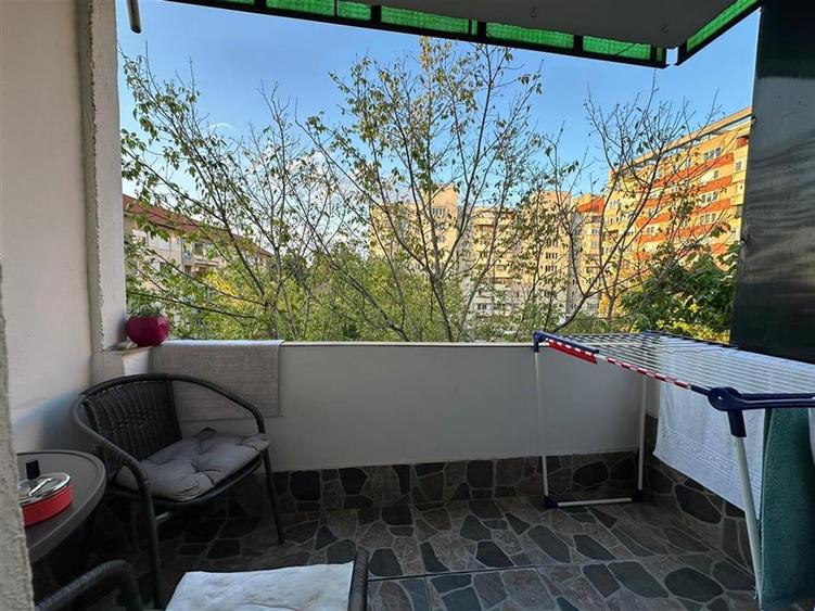 Apartament cu 2 camere decomandat în Decebal