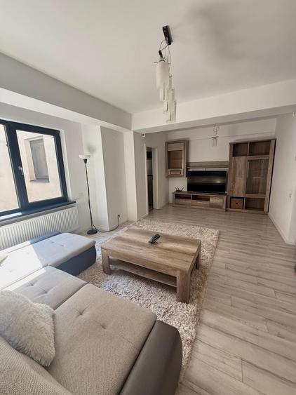 Apartament cu 2 camere semidecomandat în Domenii