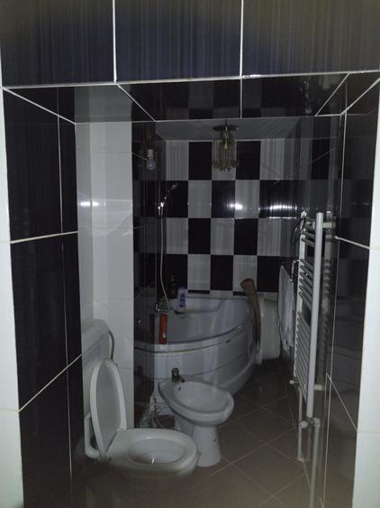 Apartament cu 4 camere decomandat în Brăilei