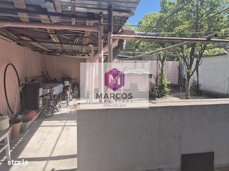 Casă cu 4 camere în Muncitoresc