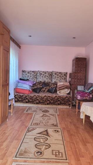 Casă cu 4 camere în Dor Mărunt